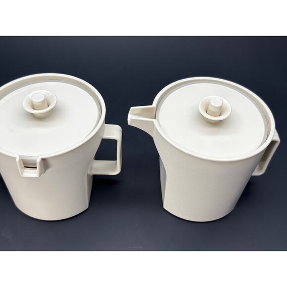 Vintage MCM Tupperware Creamer and Sugar Set Almond Push Seal Top 1414 and 1415 - Picture 3 of 8
